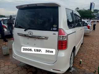 A picture of Toyota Noah