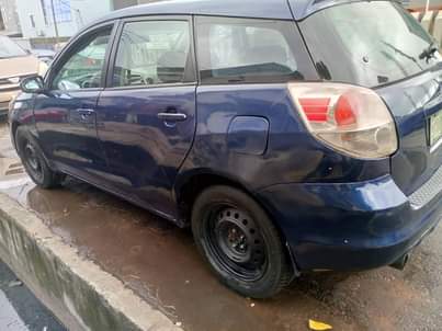A picture of Toyota Matrix 05