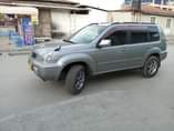 A picture of Nissan x trail