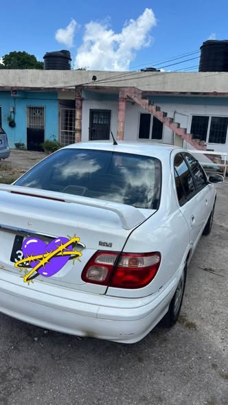 nissan almera