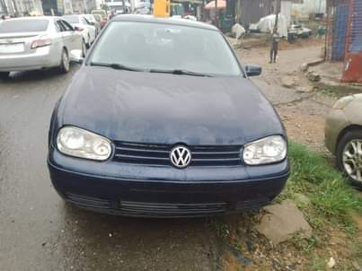 A picture of 2005 Golf Golf4