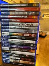 A picture of Ps4 premium used CDs