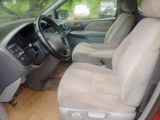 A picture of Sienna 2000