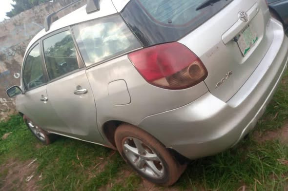 A picture of TOYOTA MATRIX