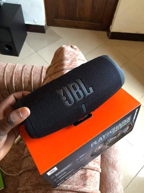 A picture of JBL CHARGE 5 WIFI