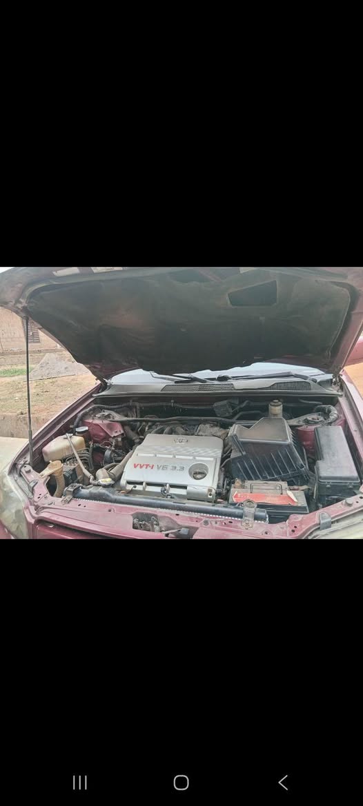 A picture of 2004 Toyota highlander