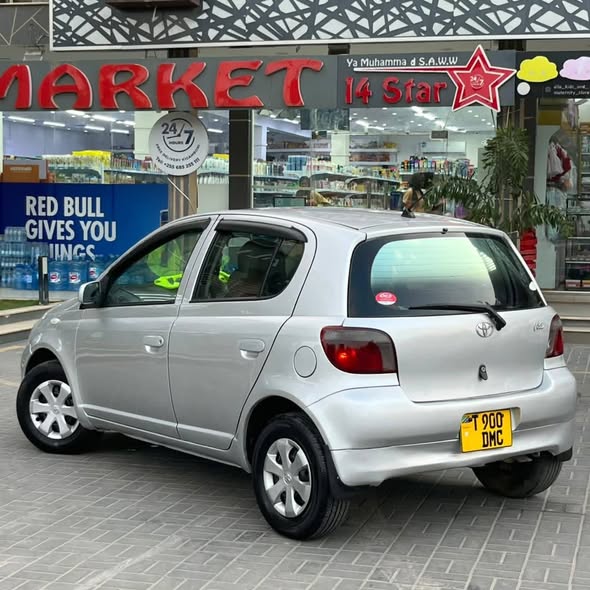 A picture of TOYOTA VITZ OLD 7 9MIL 0655422289