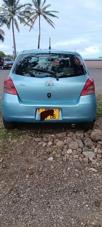 A picture of Toyota vitz 06