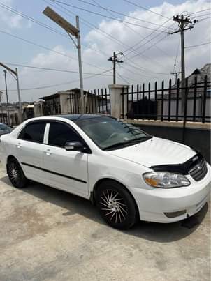 A picture of Toyota Corolla 2004 model