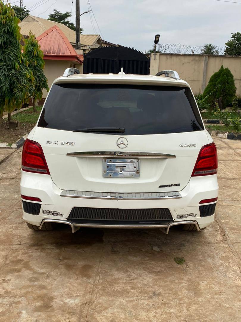 A picture of BENZ GLK 350 2011