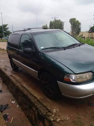 A picture of Car Nissan Quest