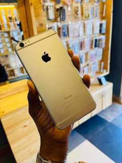 A picture of iPhone 6plus 128