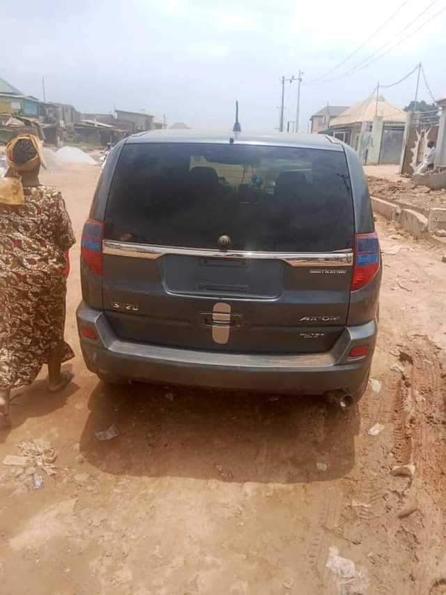 A picture of Engine and gear 100 Ok Ibadan 07062364220