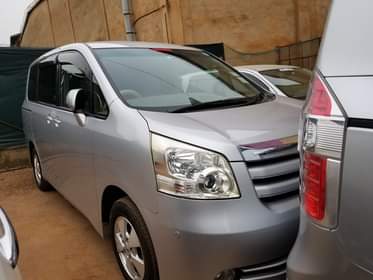 A picture of Toyota noah 2008 model 2000cc 36 million Call 0757953488