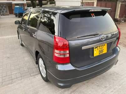 A picture of TOYOTA WISH