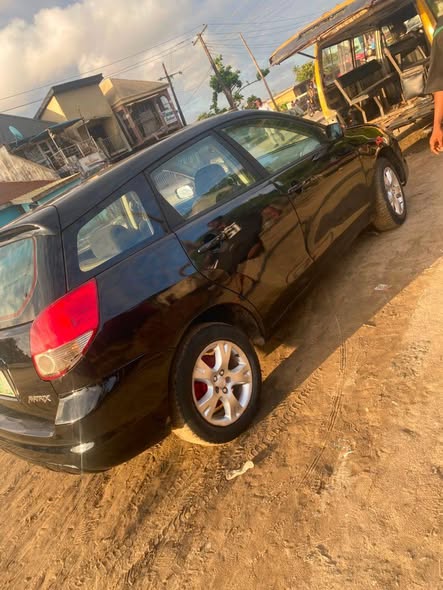 A picture of Toyota matrix