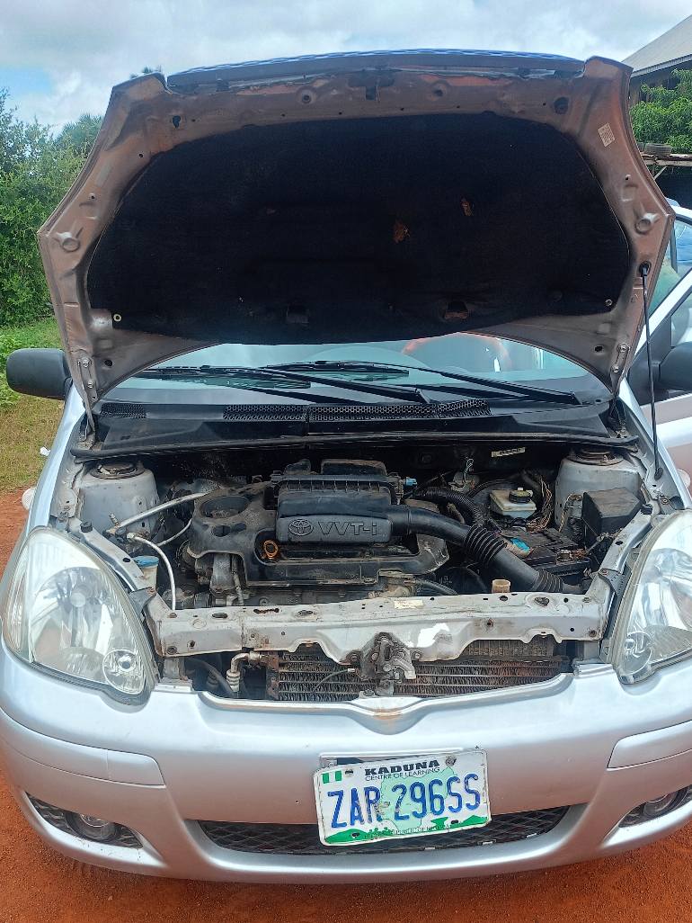 A picture of Buy and drive Toyota Yaris 2005 model.