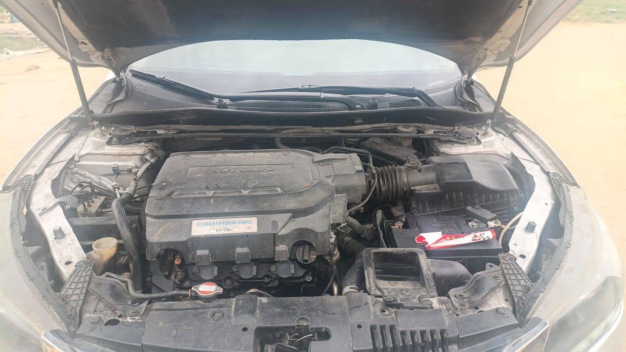 A picture of Honda Accord 2013
