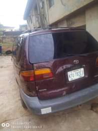 A picture of Toyota sienna 2000 Everything works ok Going for 1 850m