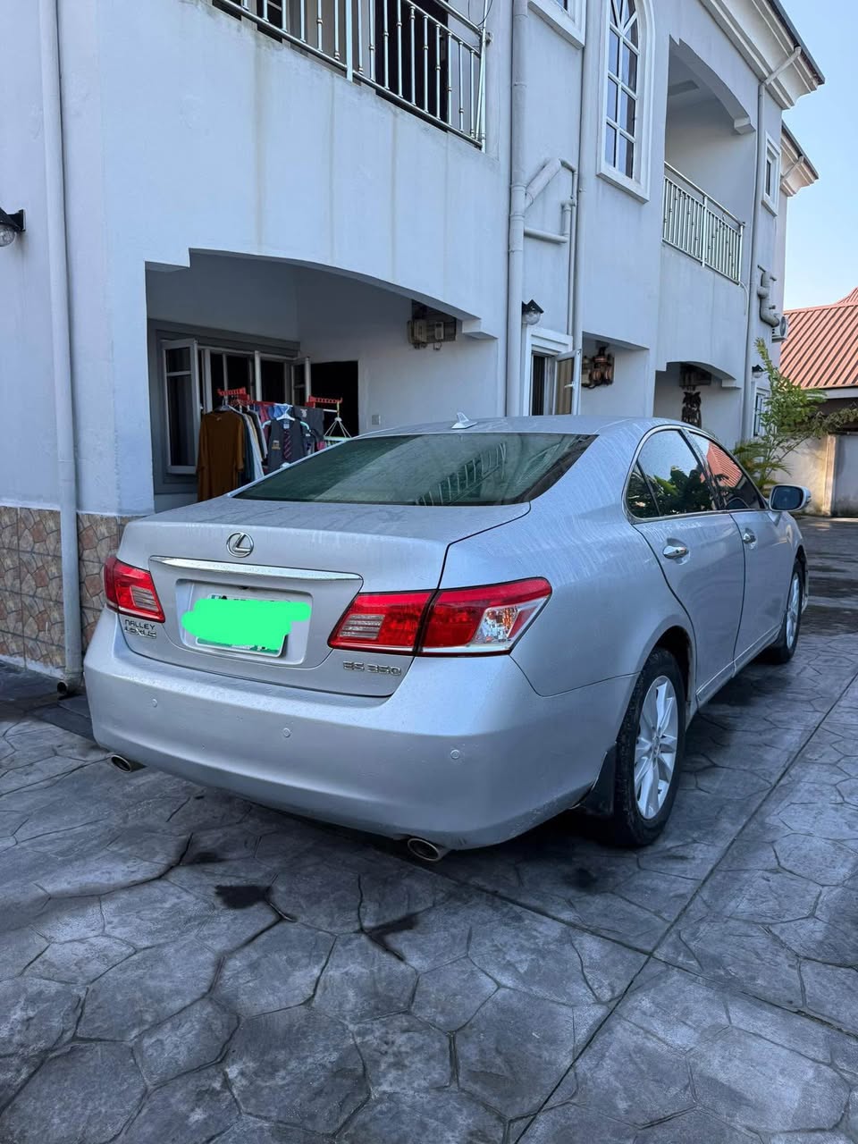 A picture of Lexus ES350