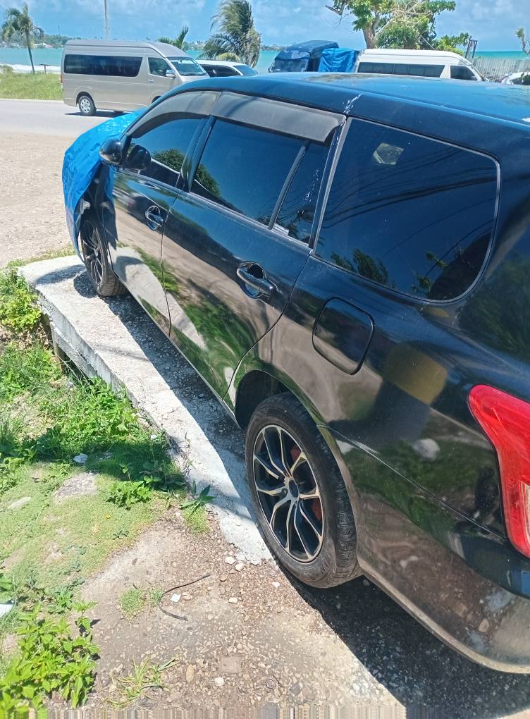 toyota fielder