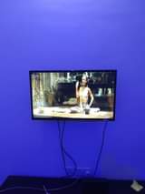A picture of Europe 32 inch Bei 265000 Iko ckean sana 0788053103