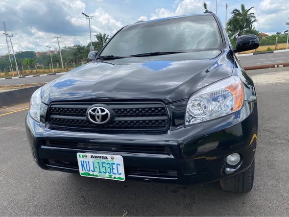 A picture of TOYOTA RAV4 2008 Model