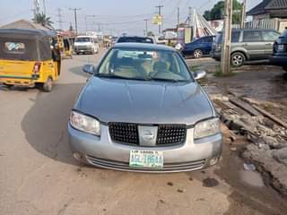 A picture of Nissan sentra 2005