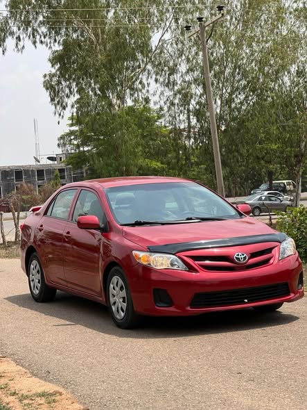 A picture of 2013 Toyota corolla