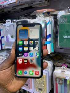 A picture of Iphone xR