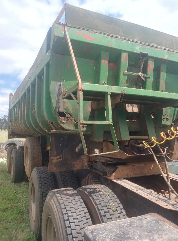 cube tipper truck