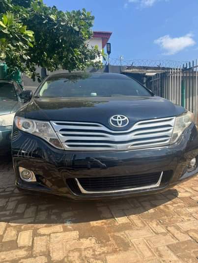 A picture of 2011 Toyota Venza Sedan