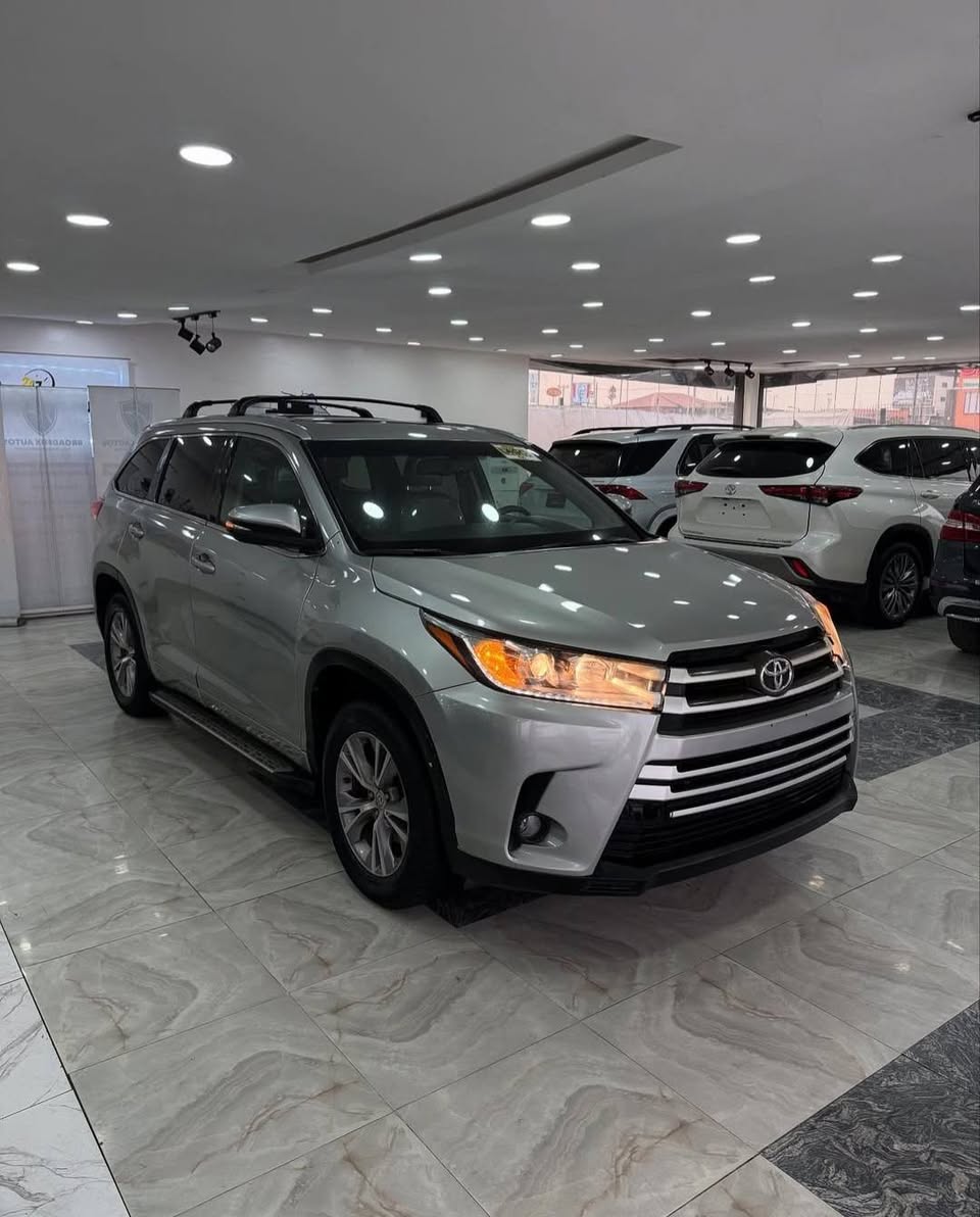 A picture of Unregistered Toyota Highlander 2015 facelifted 2019