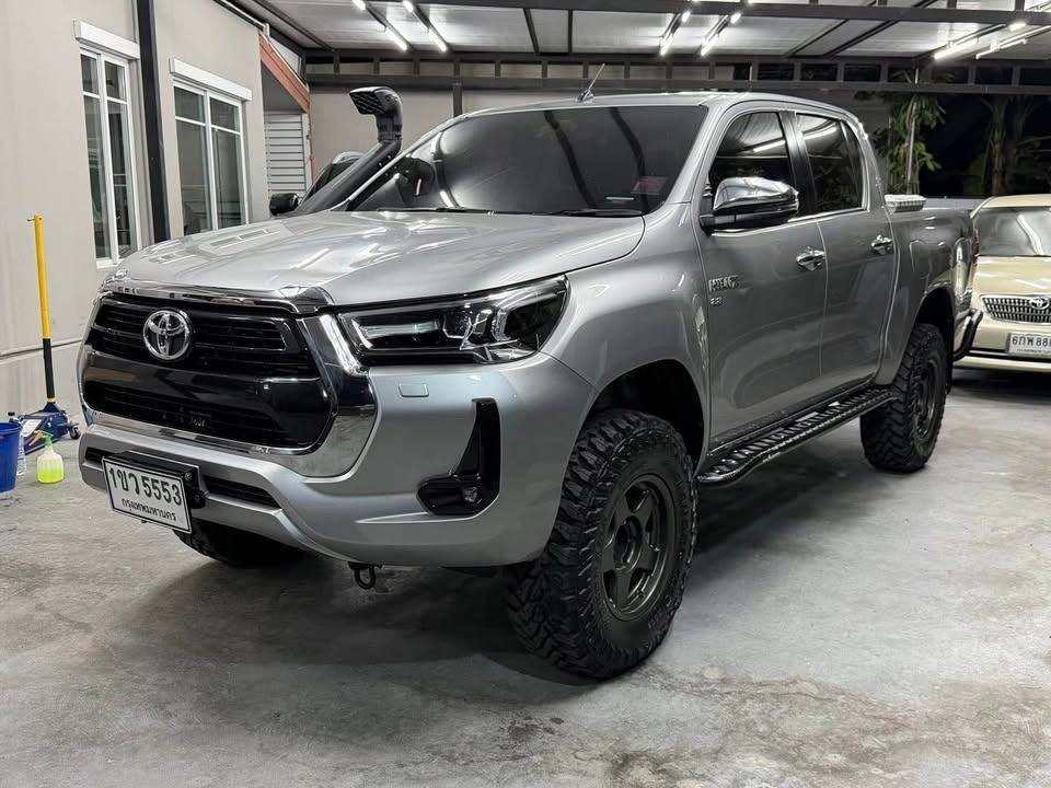 used toyota hilux