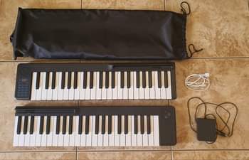 pianos