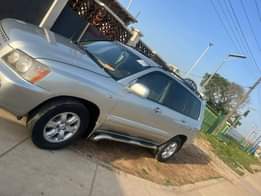 A picture of Neatly used 04 05 Highlander Clean interior Engine nd all