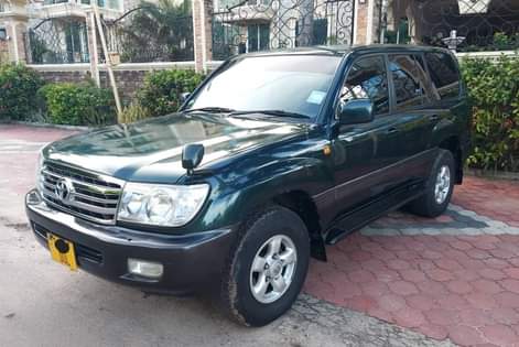 A picture of TOYOTA LANDCRUISER VX AMAZON