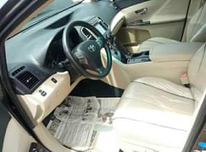 A picture of 2010 toyota Venza for sale Tokunbo Full option Navigation 4WD