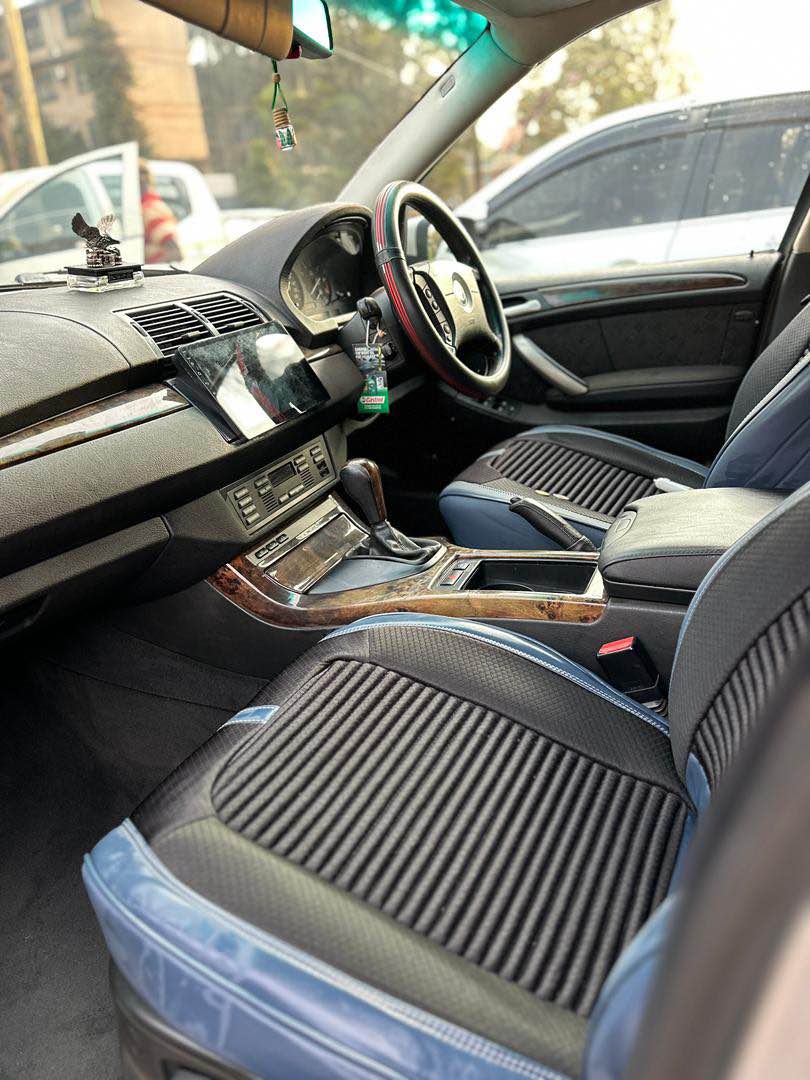 A picture of BMW x5 e53