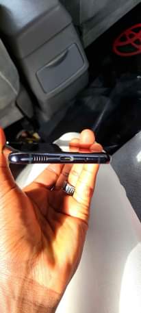 A picture of Samsung S20 plus