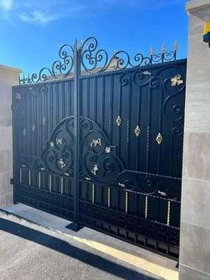 A picture of Sliding and swinging gates