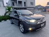 A picture of 2008 Toyota Highlander Sport Upgraded to 2012 N6 3m Ibeju