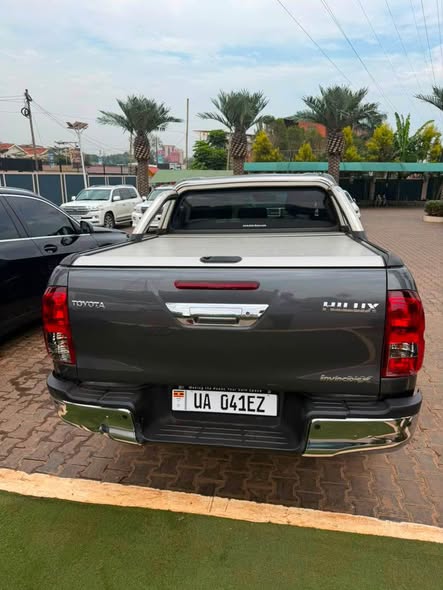 A picture of Toyota Hilux Invincible At 145m
