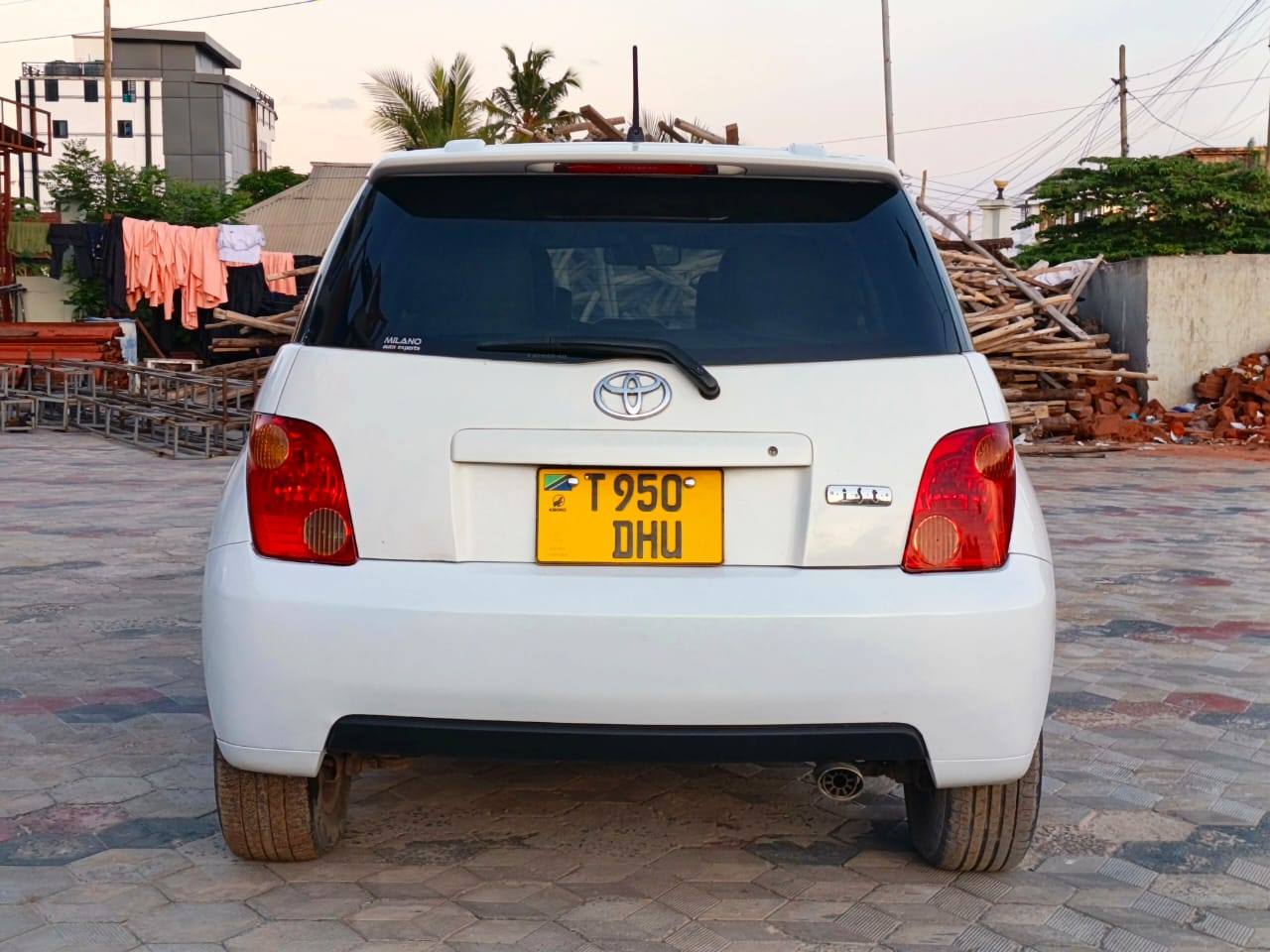 A picture of Toyota Ist 0767058883