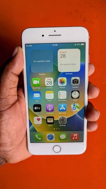 A picture of Iphone 8 plus 64gb Finger 180 000