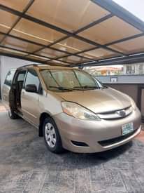 A picture of First body Toyota Sienna 06 Nigeria used First owner first