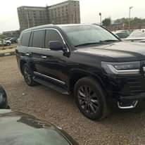 A picture of TOYOTA LAND CRUISER