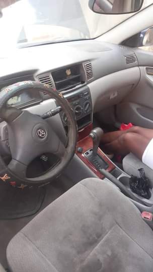 A picture of Corolla 2004