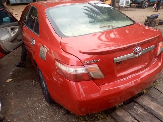 A picture of Toyota Camry 08