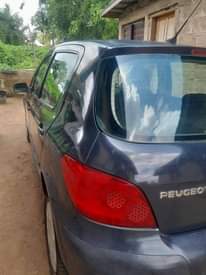 A picture of 2005 Peugeot Peugeot Peugeot